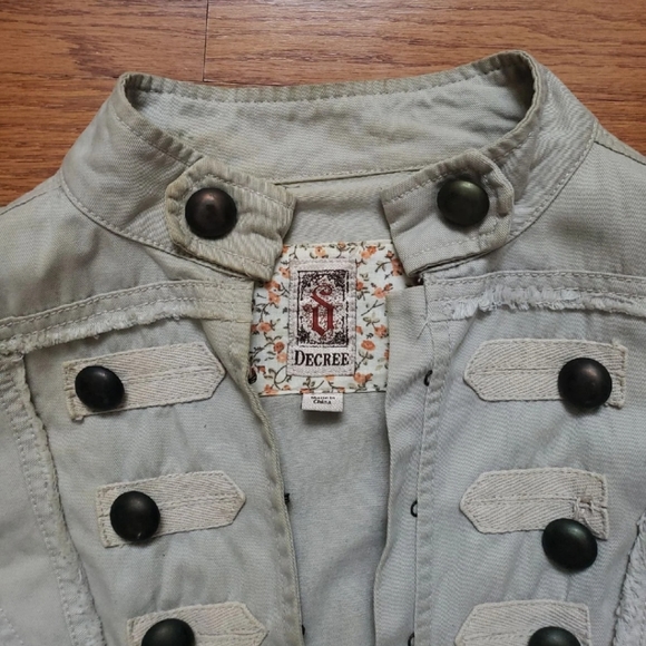 Jacket - Picture 3 of 3